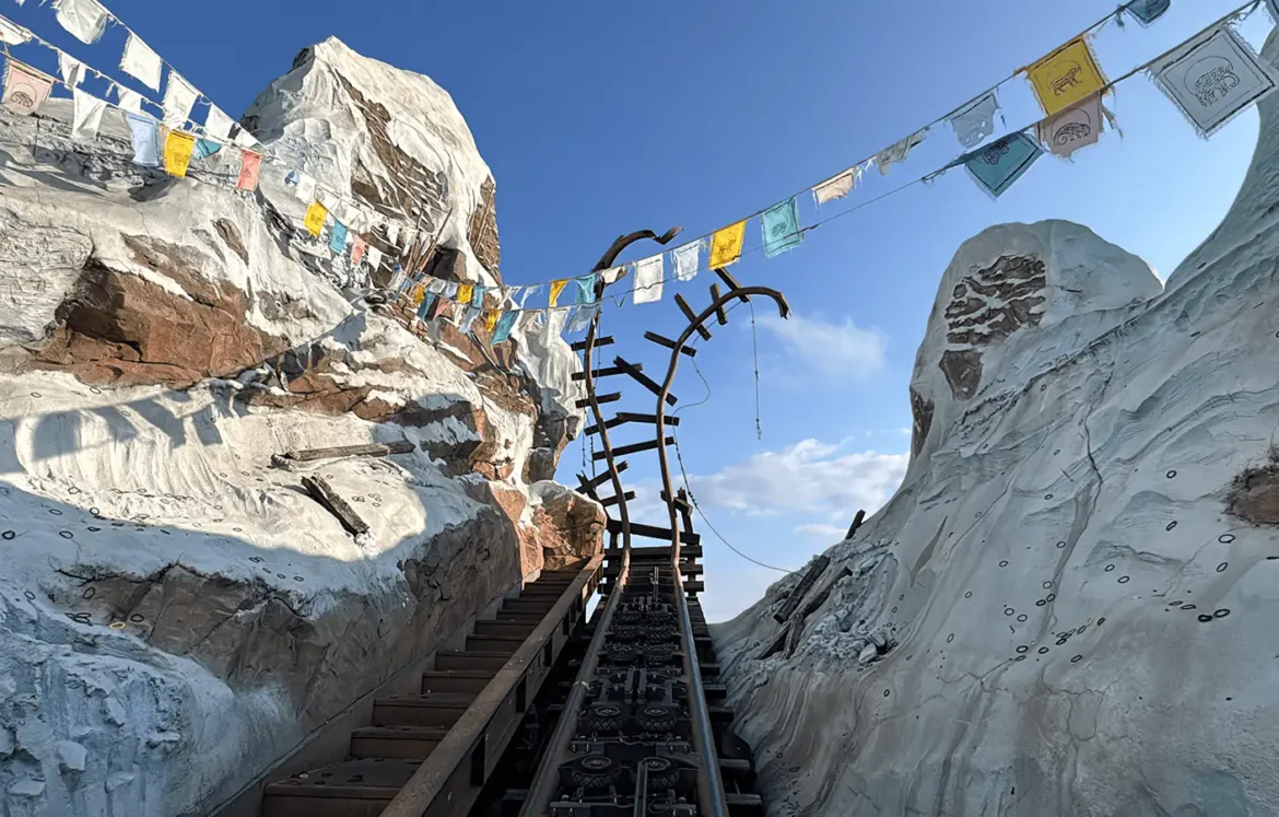 Expedition Everest Attraction at Disney's Animal Kingdom Ride Video POV