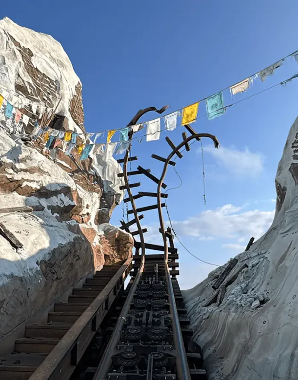 Expedition Everest Attraction at Disney's Animal Kingdom Ride Video POV